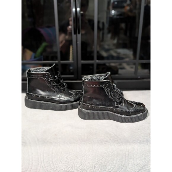 T.U.K Black Wingtip Leather Boot Size Men's 5 Women's 7.5 Punk Goth Y2K Biker - Picture 2 of 10